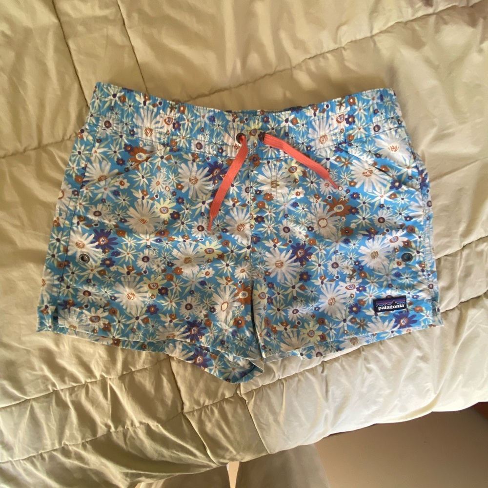 NWT patagonia kids costa rica baggie shorts sizes XL, L, M